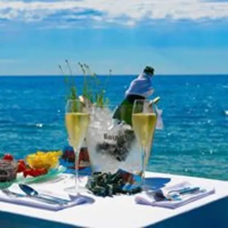 Direct Front Beach Swimming Pool Apartamento *