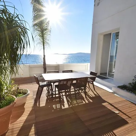 Appartement Direct Front Beach Swimming Pool