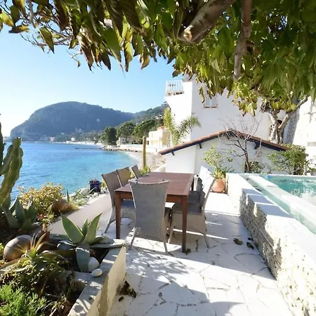 Direct Front Beach Swimming Pool Apartment *