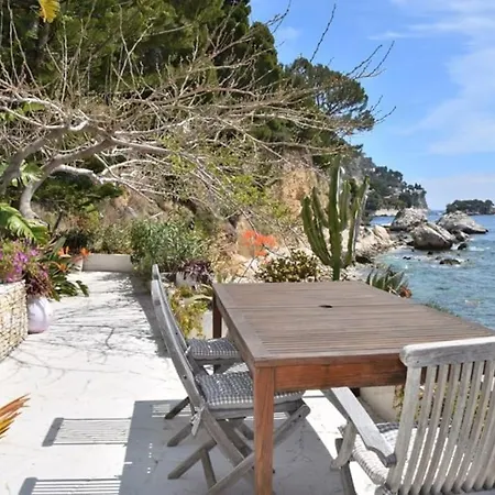 Appartement Direct Front Beach Swimming Pool